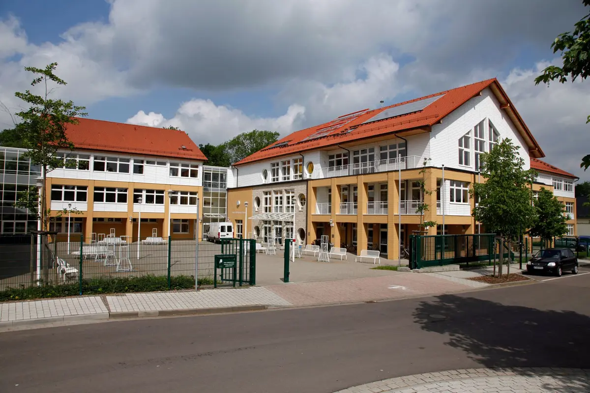 Blick auf das Gymnasium